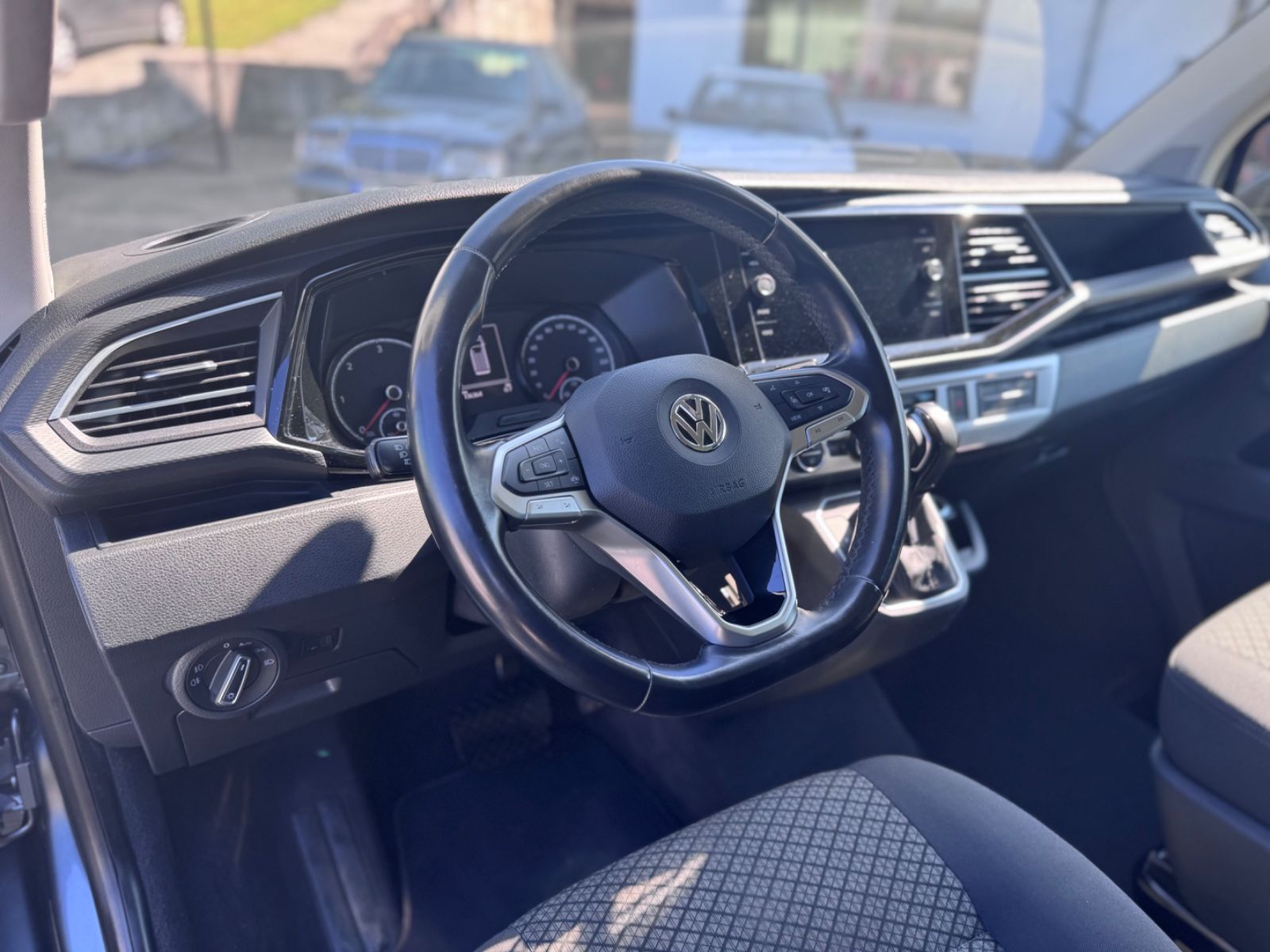 Volkswagen T6 Multivan DSG - Samsaru's Car Outlet