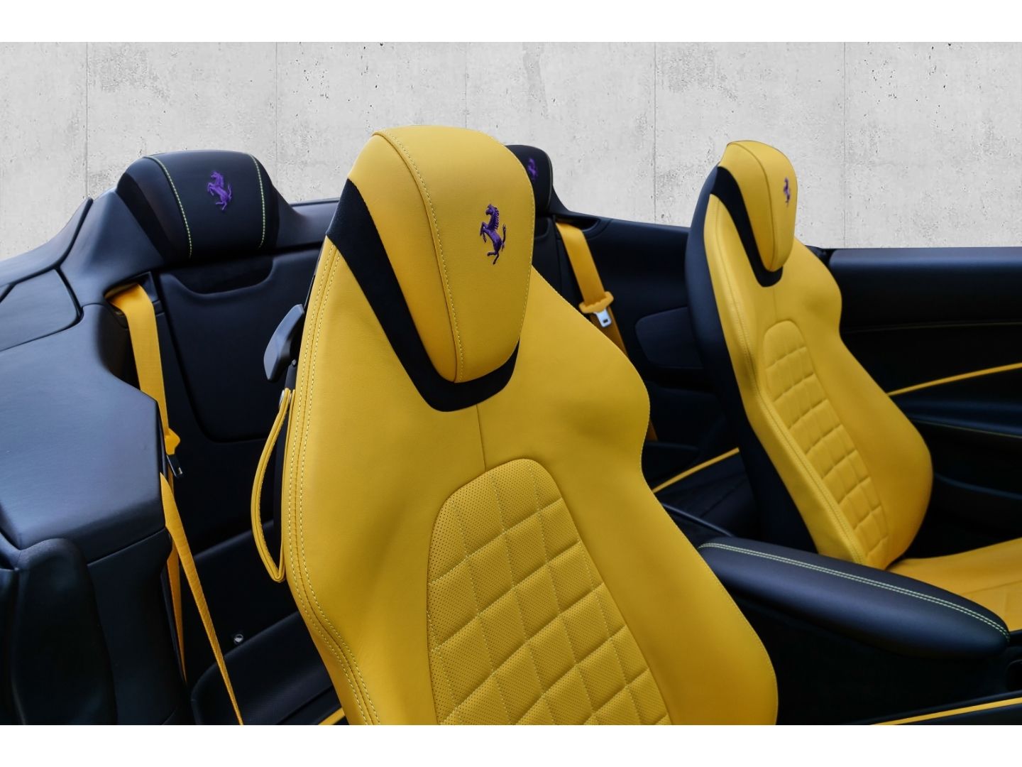 Ferrari Roma Spider - Samsaru's Car Outlet