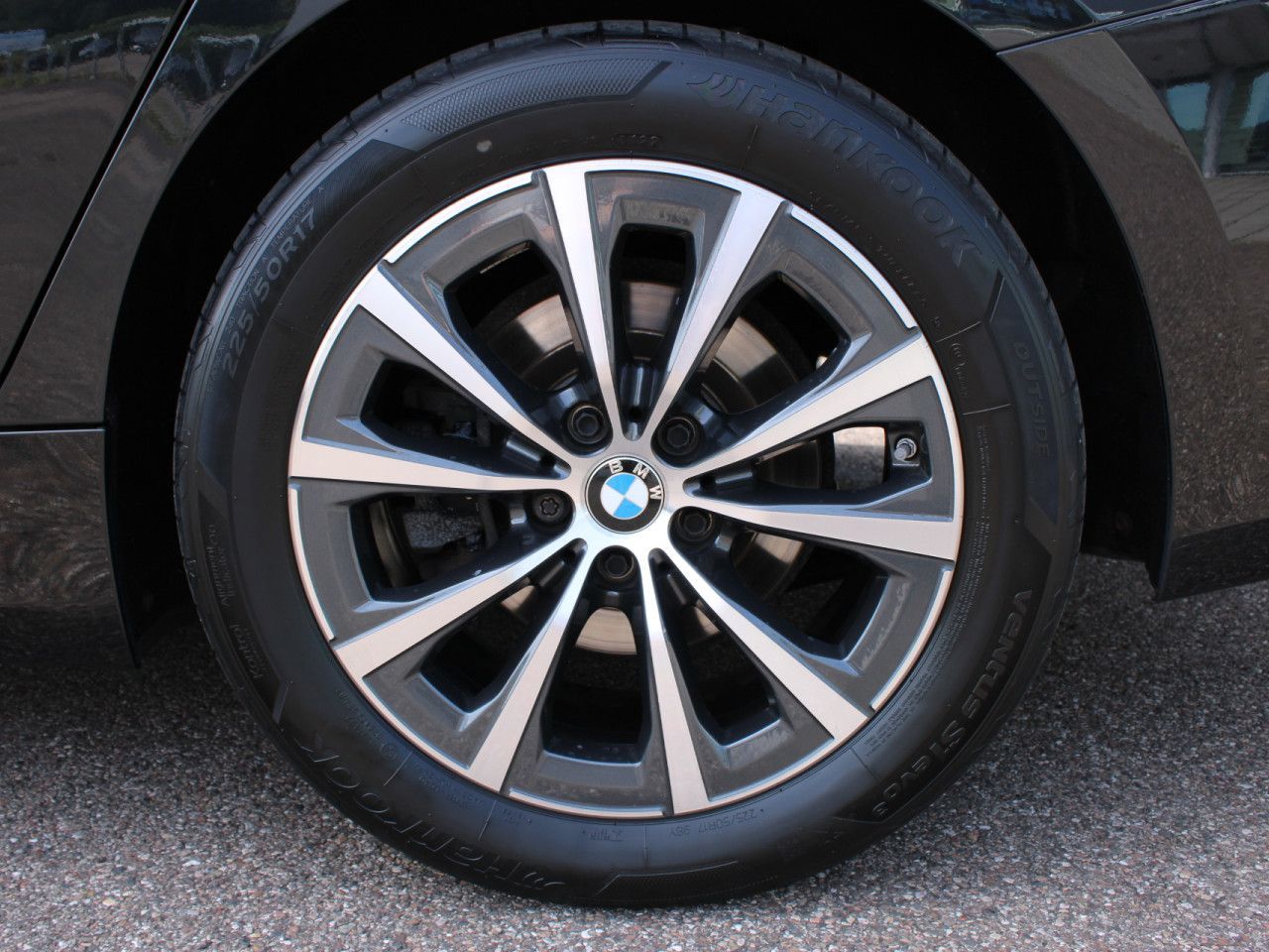 BMW 320d xDr.T.Sports.LiveProf.HiFi - Samsaru's Car Outlet