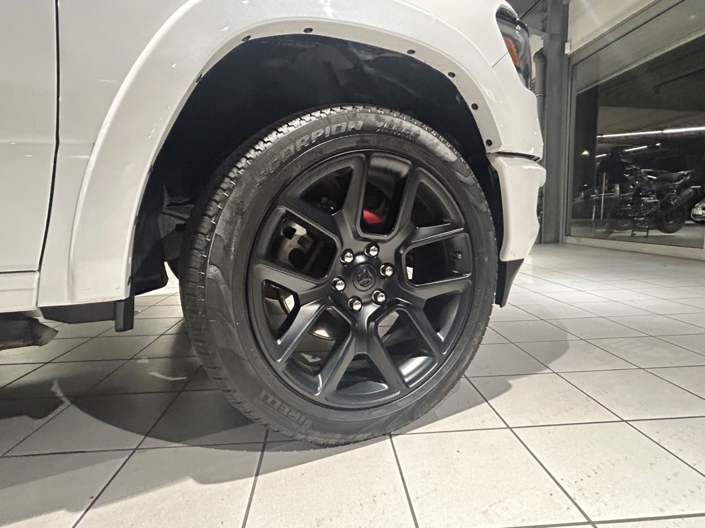 Dodge RAM Laramie Night, Luftfahrwerk, Pano, LED, V8