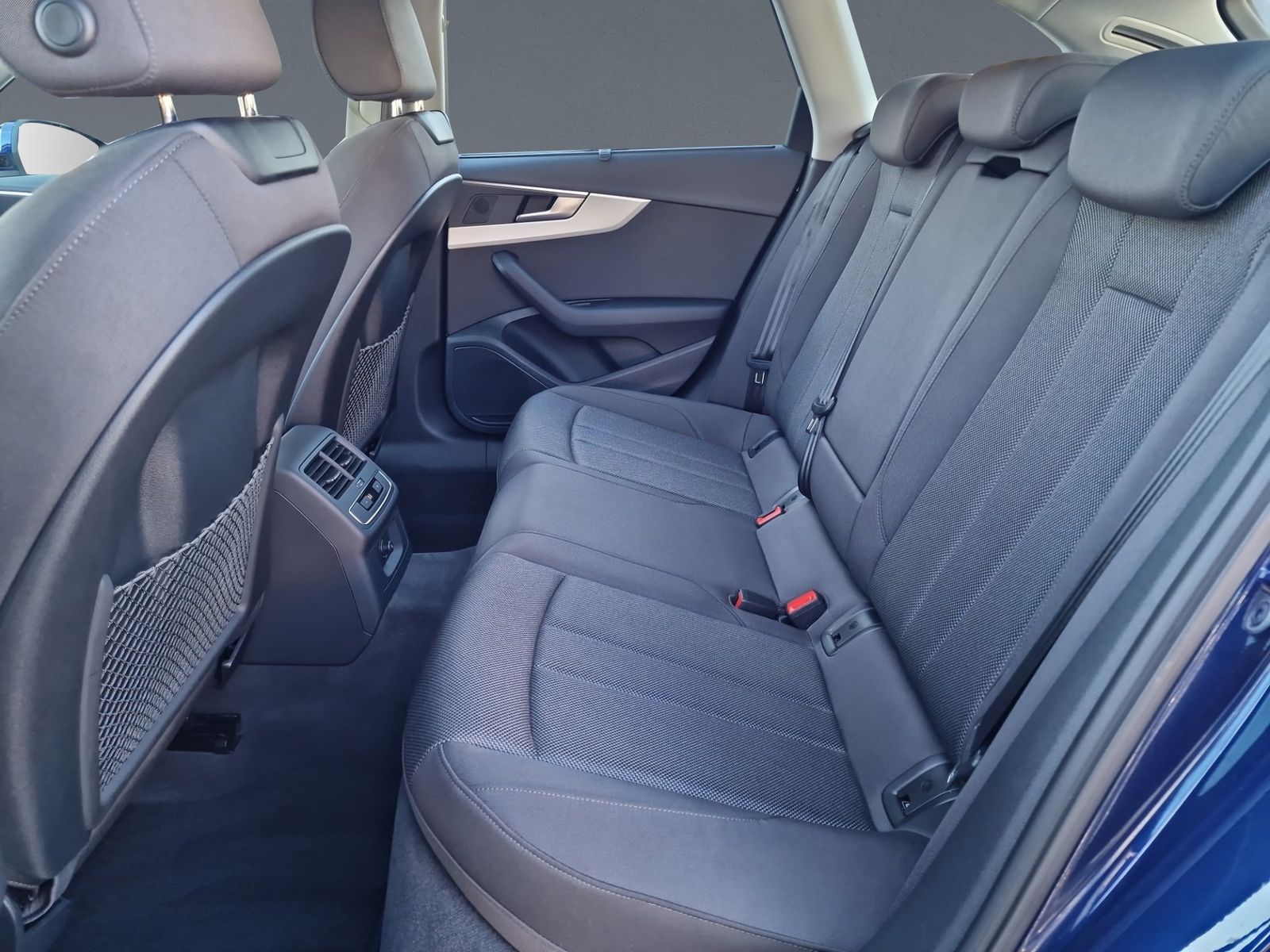 Audi A4 Allroad 40 TDI qu STHZG LED AHK ACC virtual+