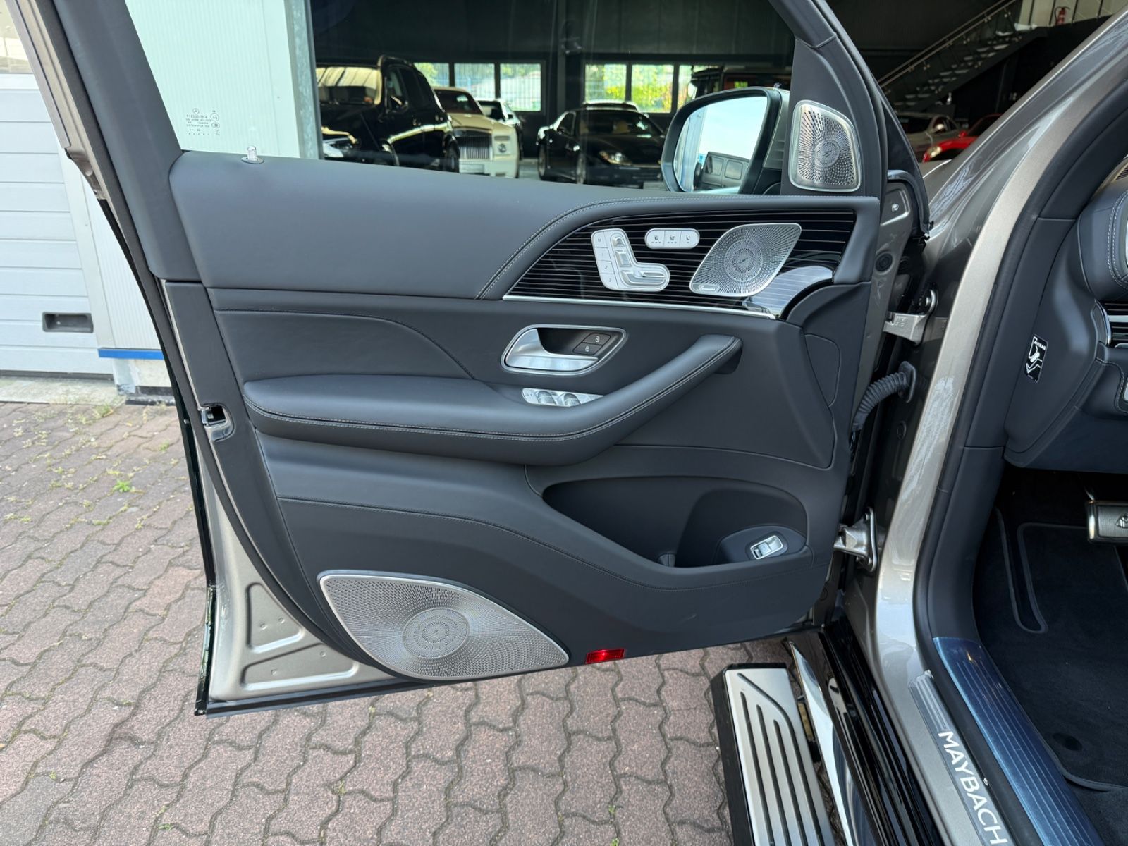Mercedes-Benz GLS 600 Maybach 4Matic - Samsaru's Car Outlet