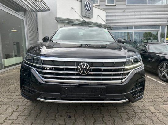 Volkswagen Touareg 3.0 TDI 4M R-LINE - Samsaru's Car Outlet