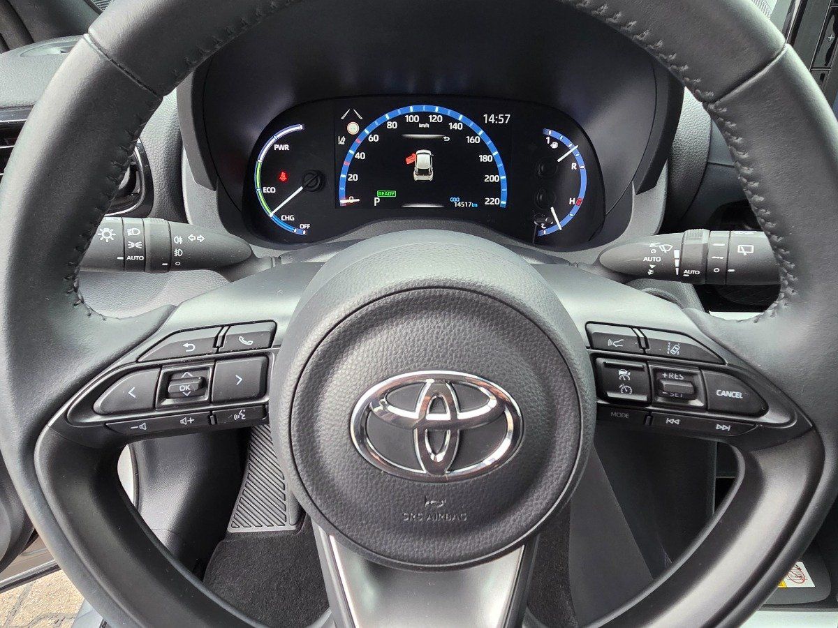 Toyota Yaris Cross 1.5 Hybrid Team D ACC LED Navi