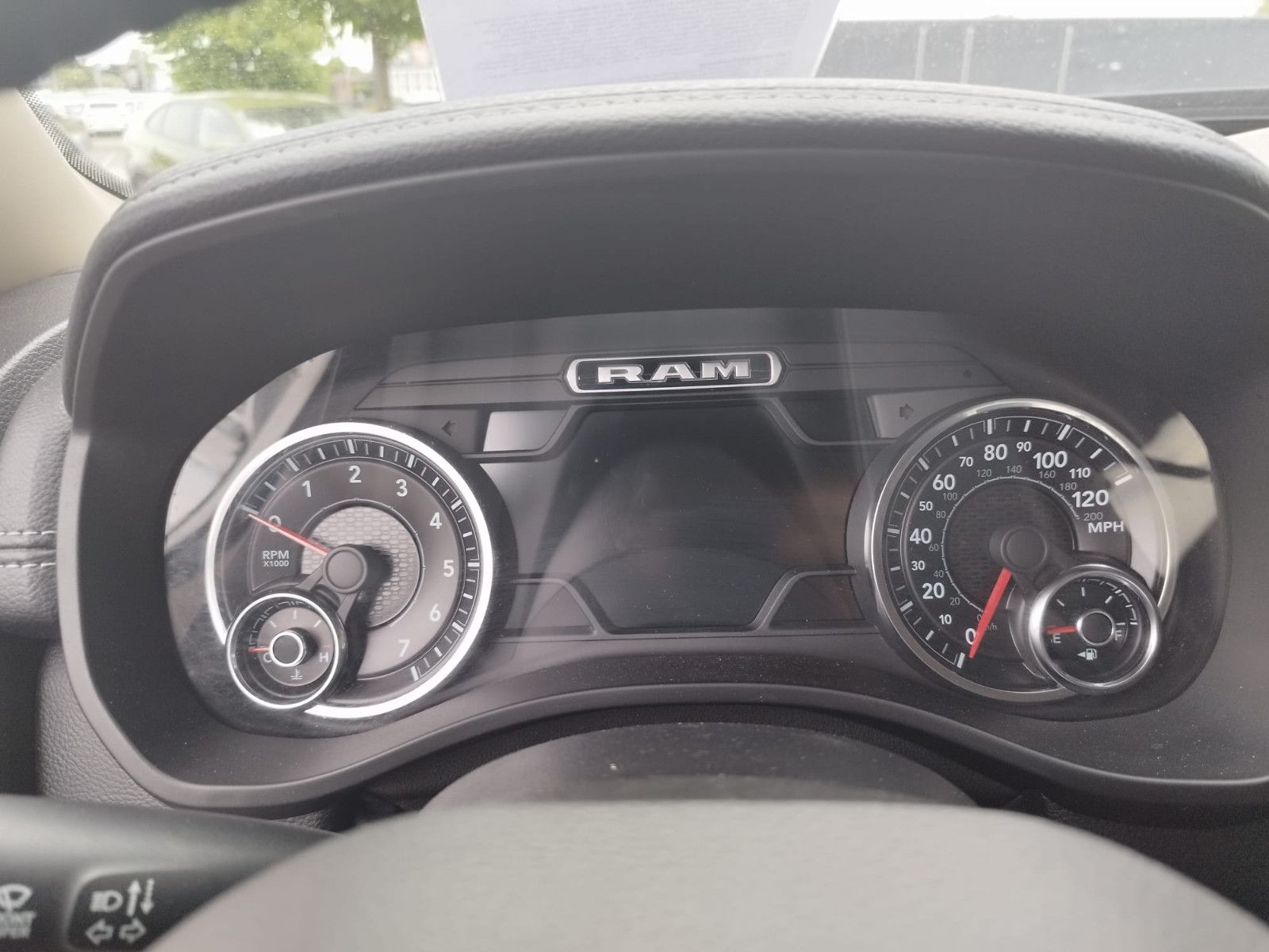 Dodge RAM 1500 Laramie Crew Cab 4x4  Kamera Leder LED