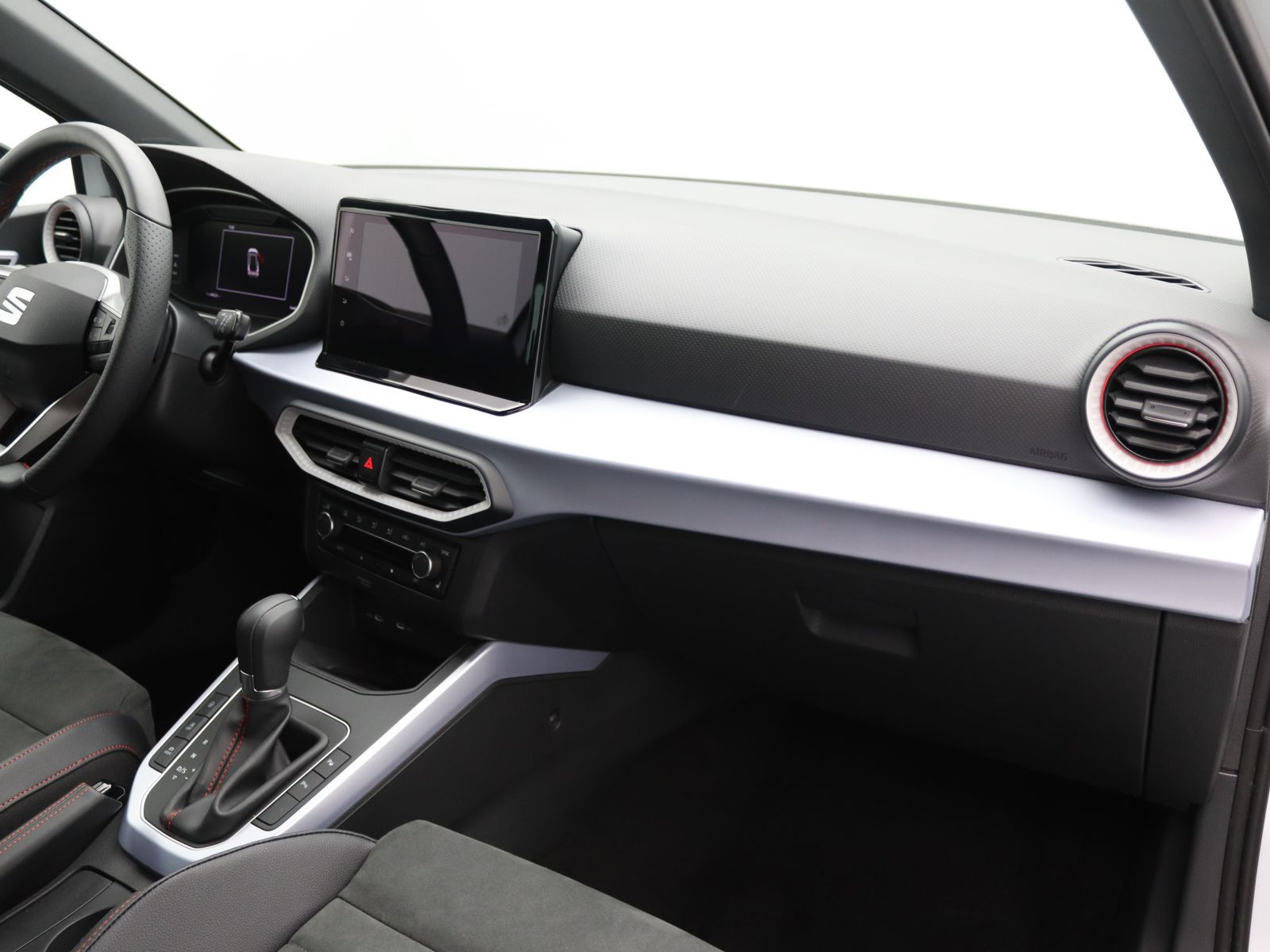 Seat Arona FR 1.5 TSI DSG / Navi, FullLink, AHK, LED