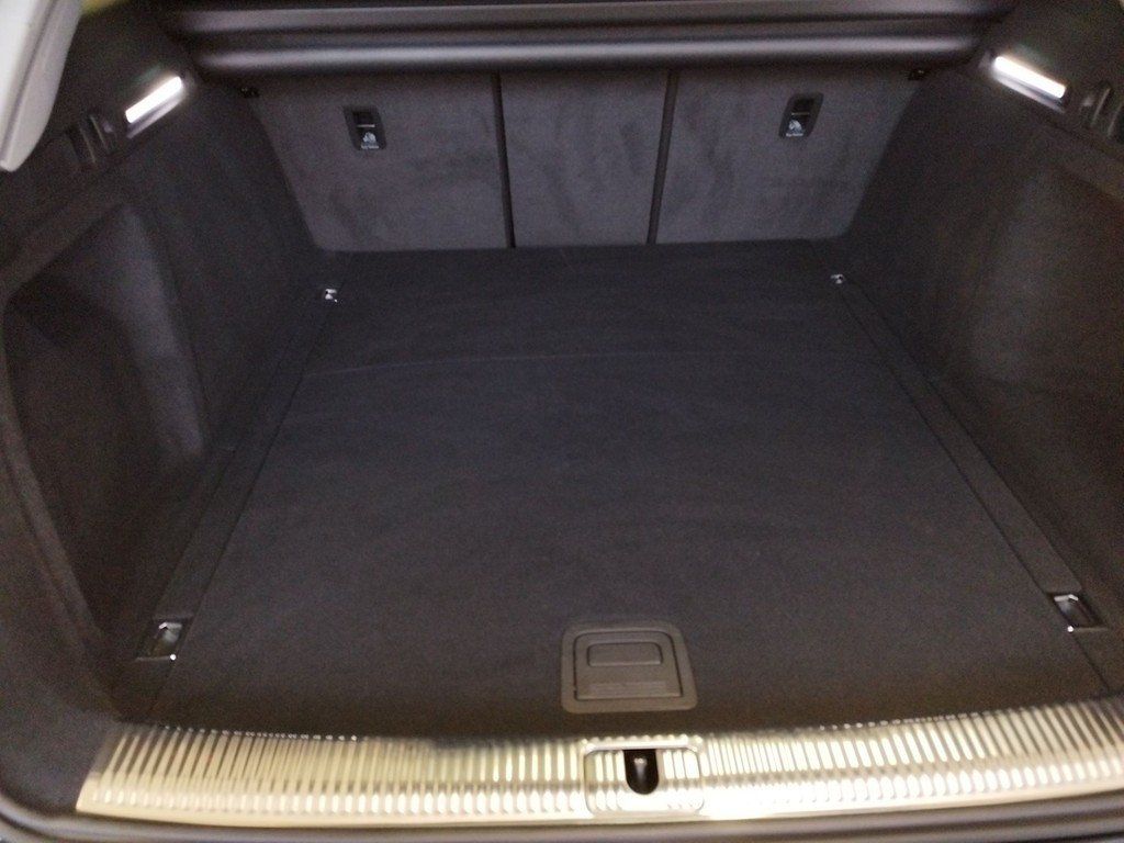 Audi A4 Avant 40 TDI quattro S tronic S line AHK B&O