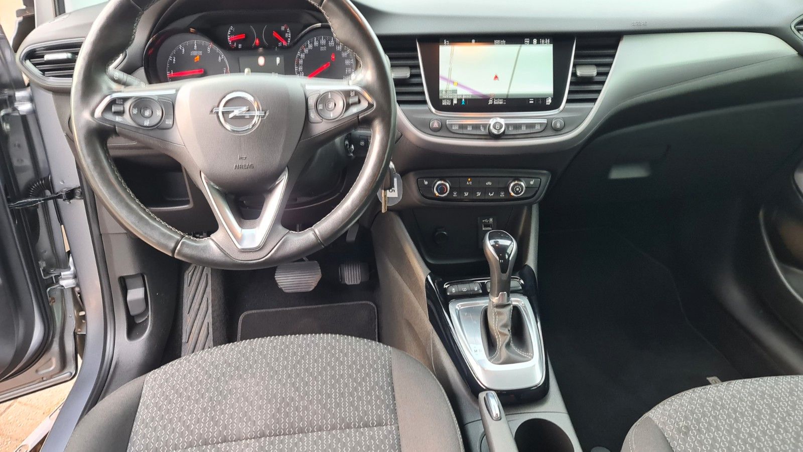 Opel Crossland 1.5D BUSINESS EDITION - Samsaru's Car Outlet