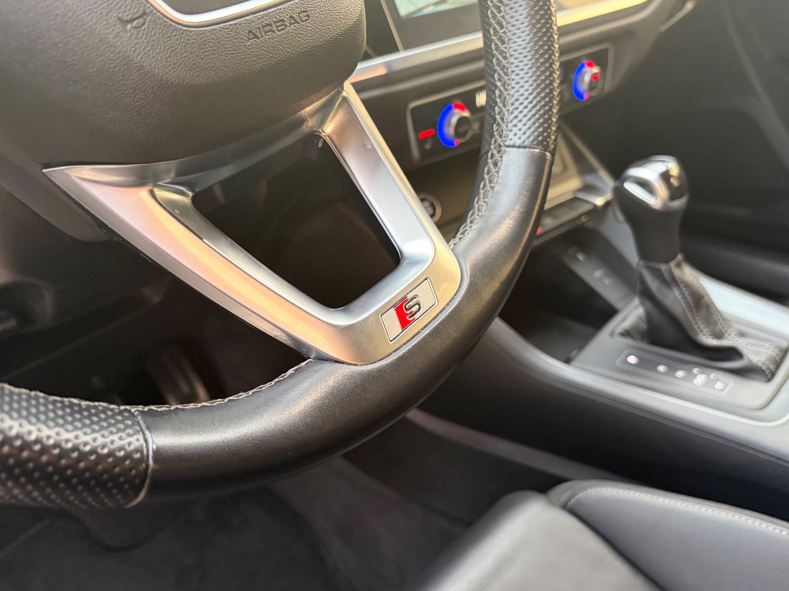 Audi Q3 40 TFSI quattro S line ACC Lane RFK ViCo