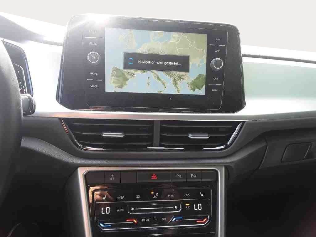 Volkswagen T-Roc 1.0 TSI Life - Samsaru's Car Outlet