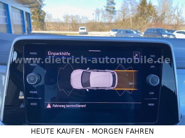 Volkswagen T-Roc 1.5 TSI Style DSG - Samsaru's Car Outlet