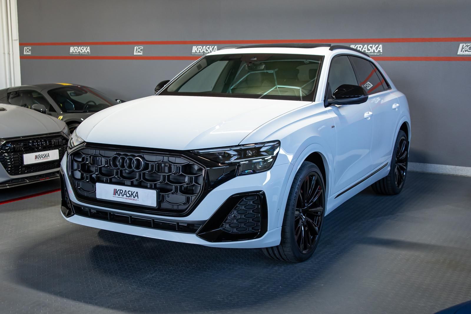 Audi Q8 50 TDI quattro S-Line - Samsaru's Car Outlet