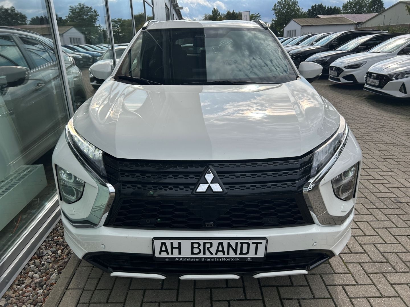 Mitsubishi Eclipse Cross PHEV Plus Select  4WD 2.4 Navi, So