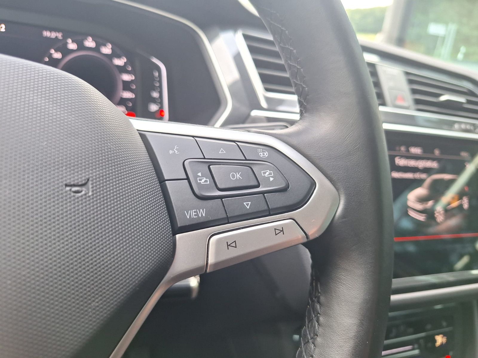 Volkswagen Tiguan 2.0 TDI United DSG - Samsaru's Car Outlet