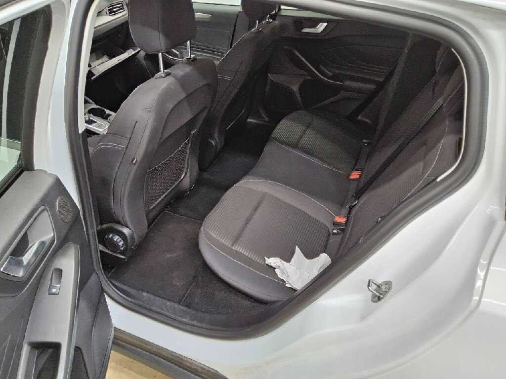 Ford Focus 2.0 EcoBlue Titanium - Samsaru's Car Outlet