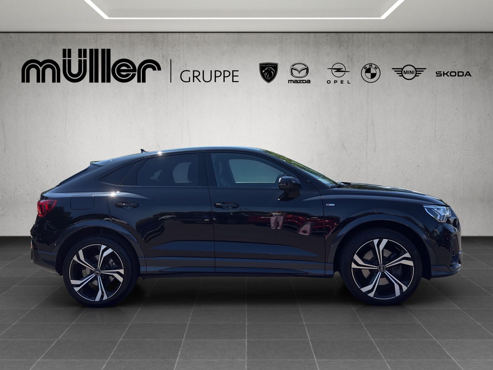 Audi Q3 SPORTBACK 45 TFSI quattro S line - Samsaru's Car Outlet