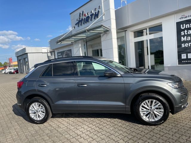 Volkswagen T-Roc 1.5 TSI ACT Style - Samsaru's Car Outlet
