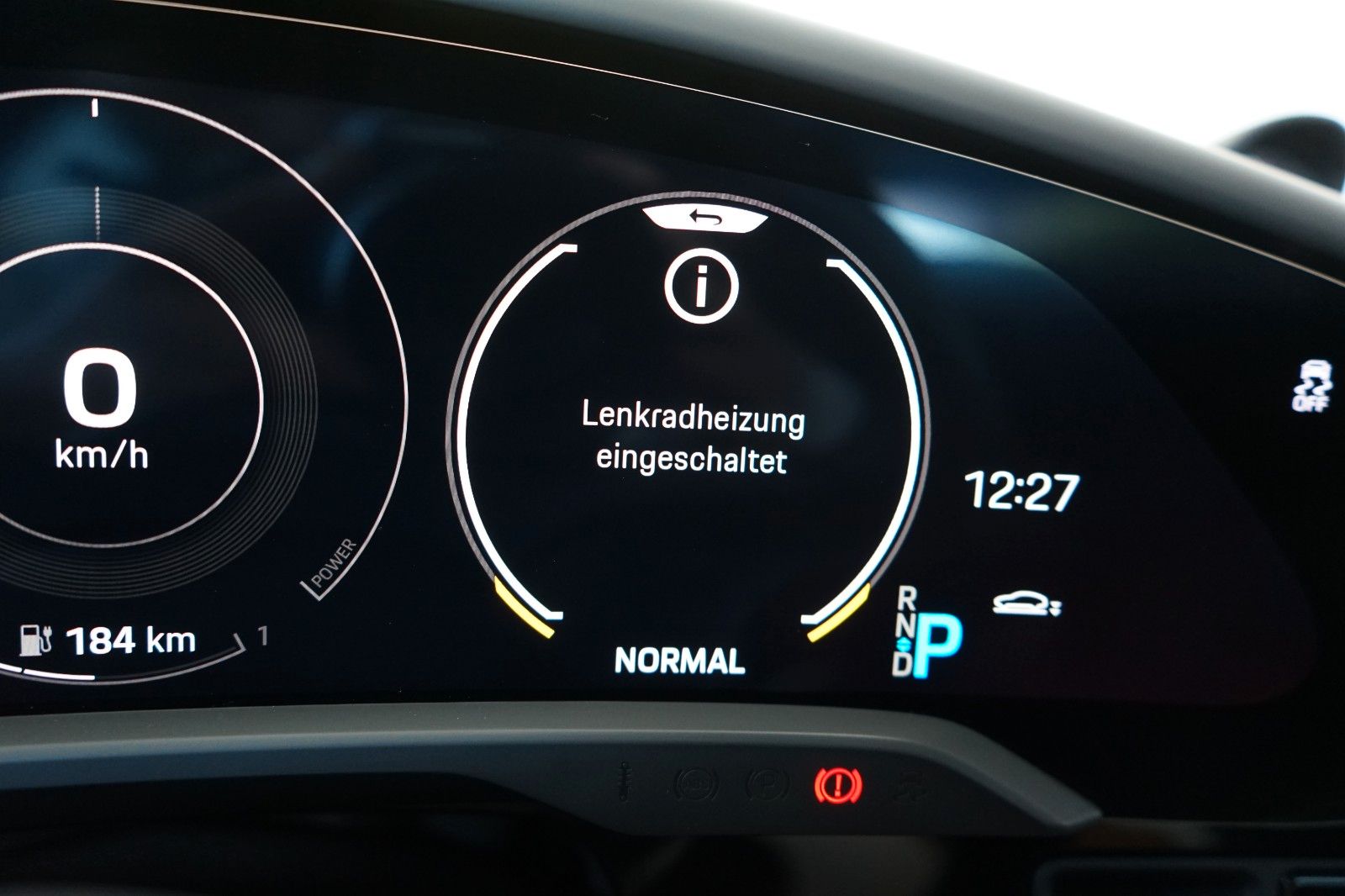Porsche Taycan 4 S*KREIDE/PANO/CHRONO/3xDISPLAY/MEGA !!