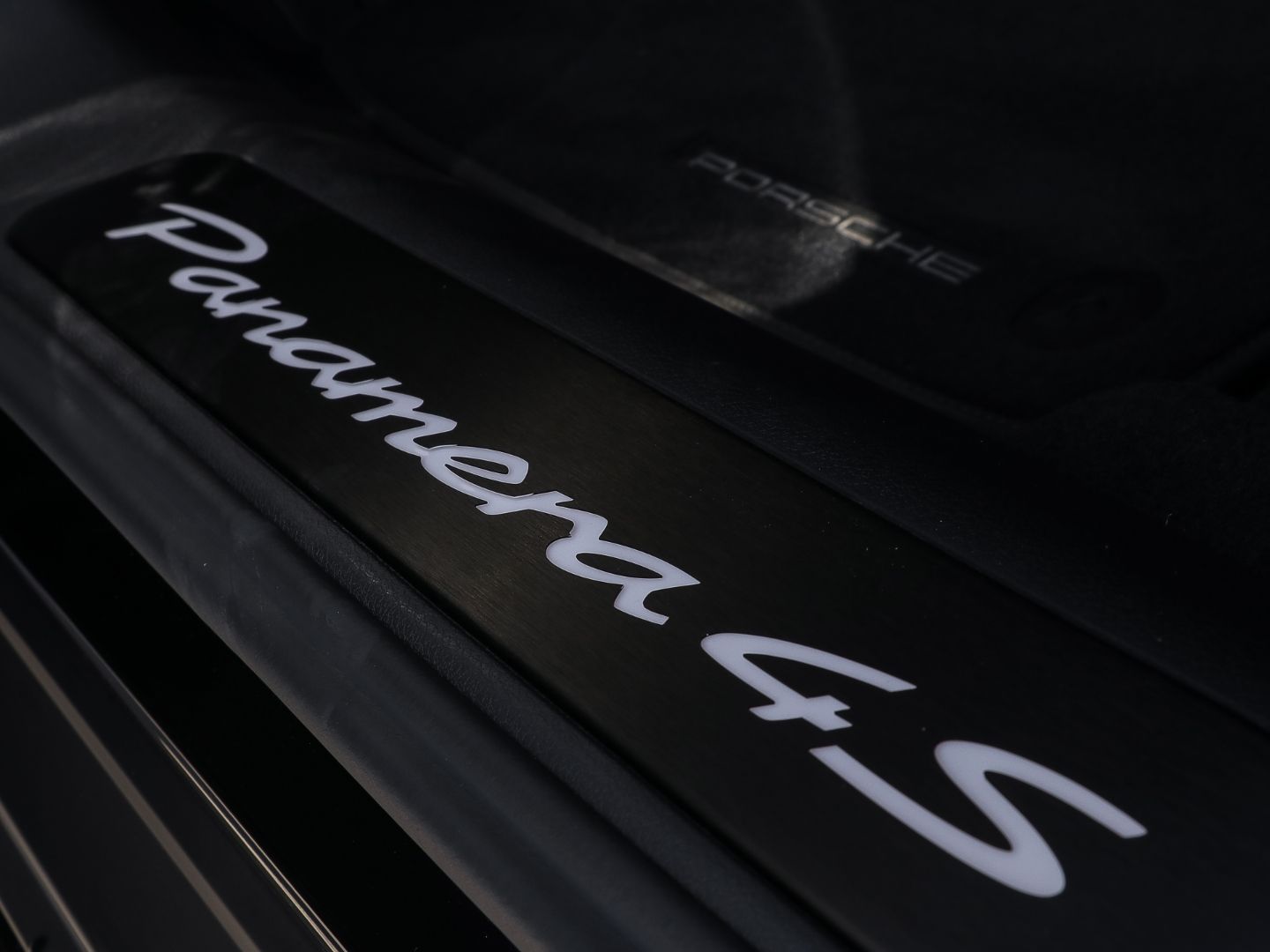 Porsche Panamera 4S E-Hybrid InnoDrive HUD Surround-View