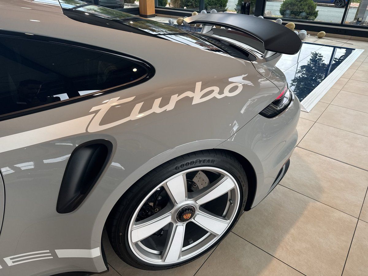 Porsche 992 TURBO 50 JAHRE HERITAGE DESIGN PAKET