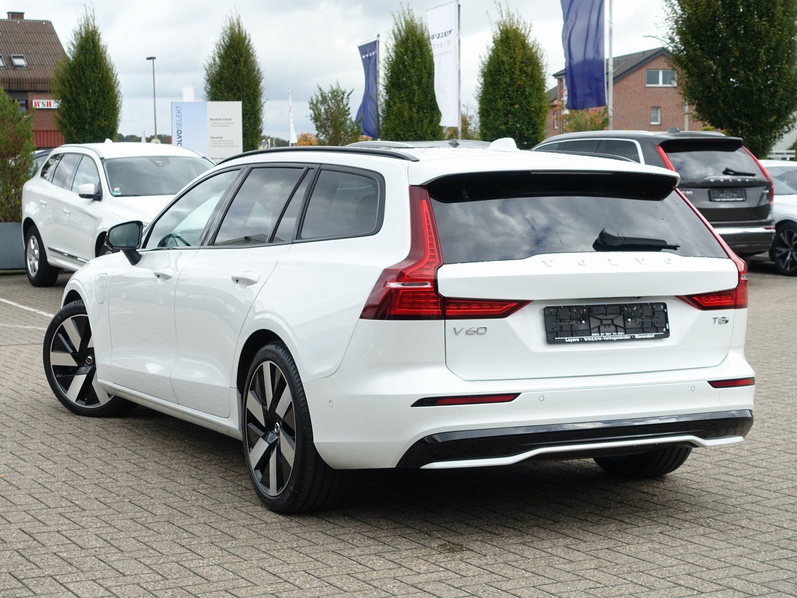 Volvo V60 Ultra Dark T8 AWD PANO/B&W/HUD/360°MASSAGE