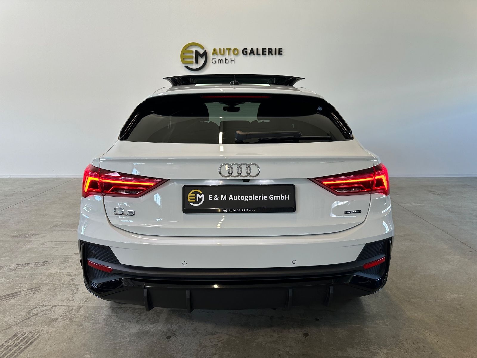 Audi Q3 Sportback 45 TFSI qu S line - Samsaru's Car Outlet