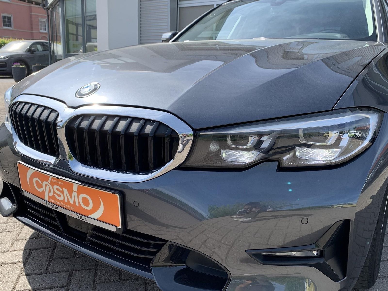 BMW 330i Touring Sport Line - Samsaru's Car Outlet