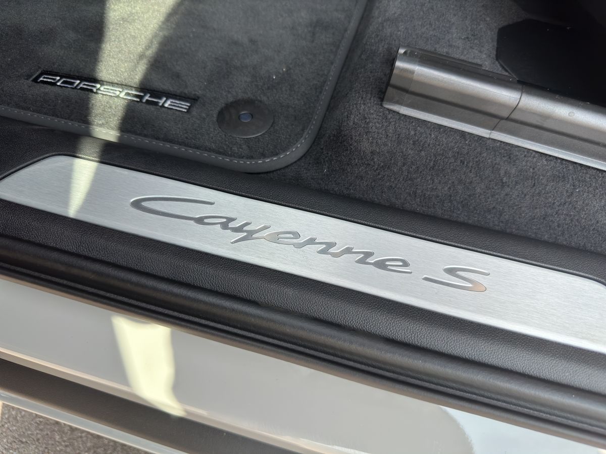 Porsche Cayenne S E-Hybrid | Hinterachslenkung | PDCC |