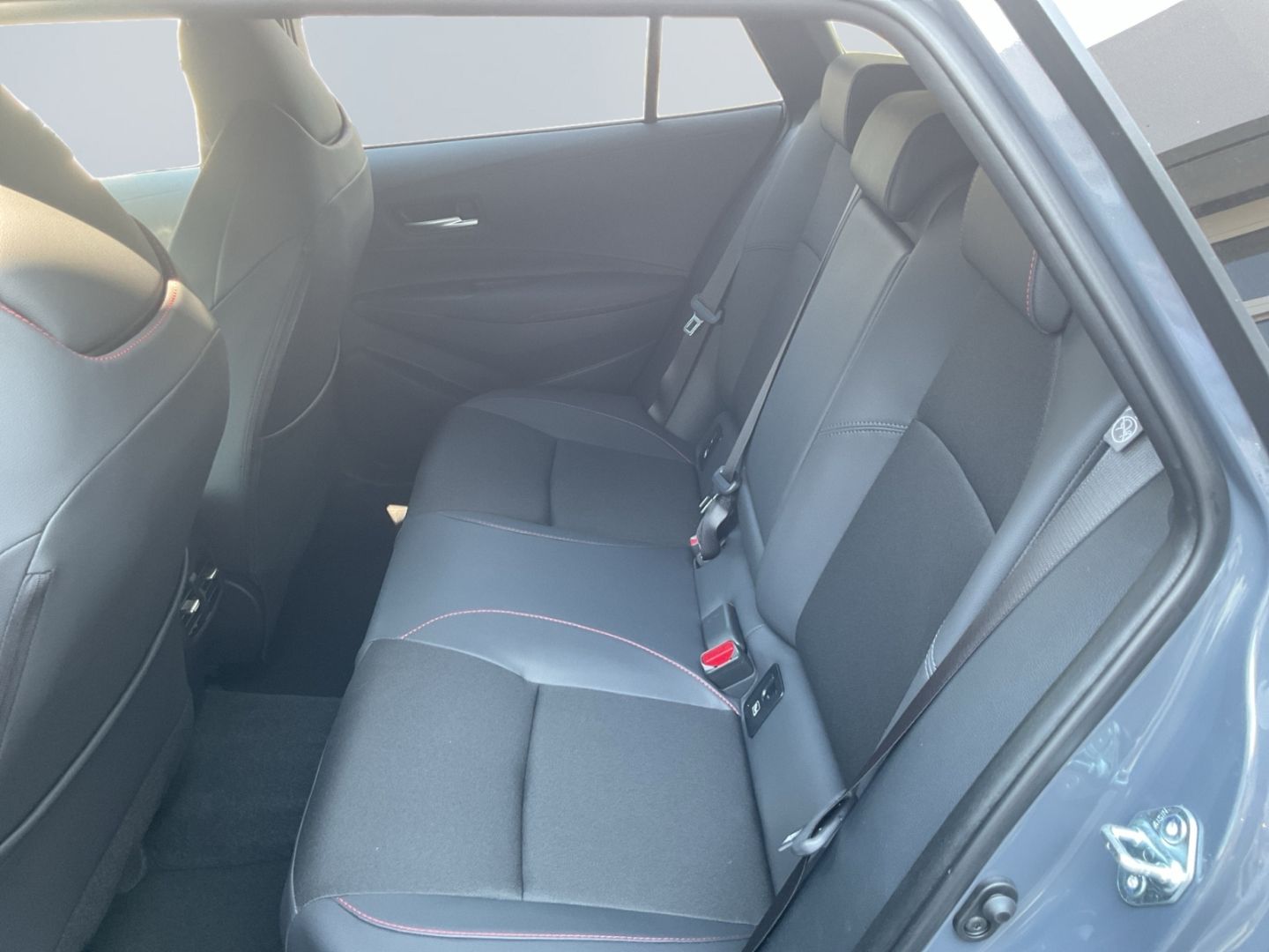 Toyota Corolla 2.0 Hybrid TS GR Sport LED Kamera SHZ DA