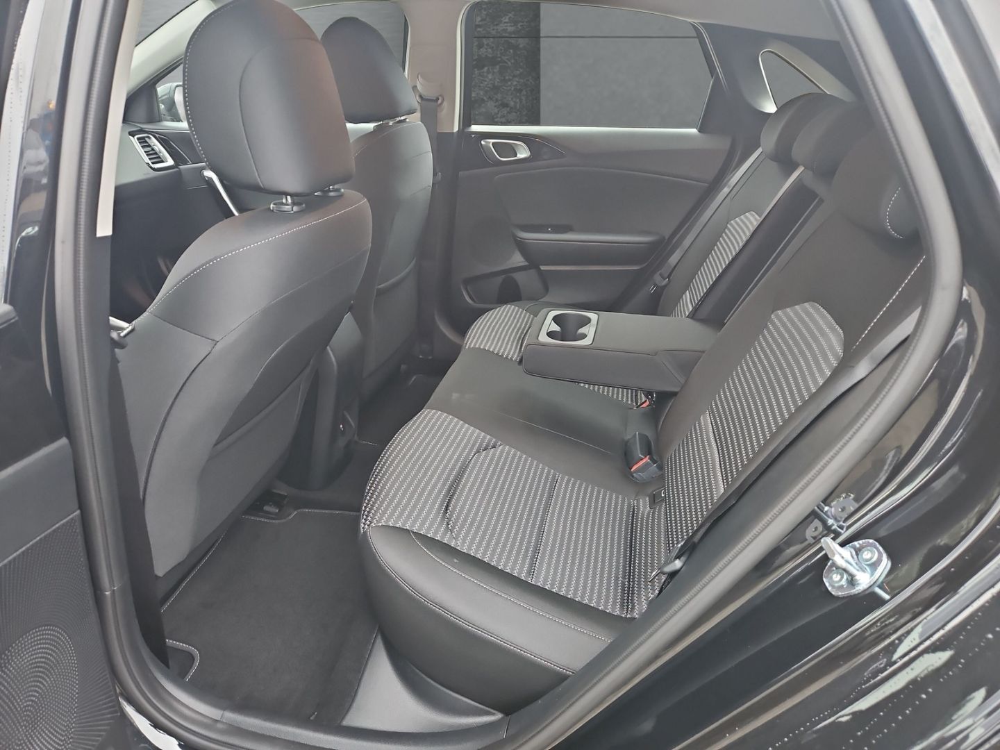 Kia Ceed Lim 1.0T Vision Komfort - Samsaru's Car Outlet