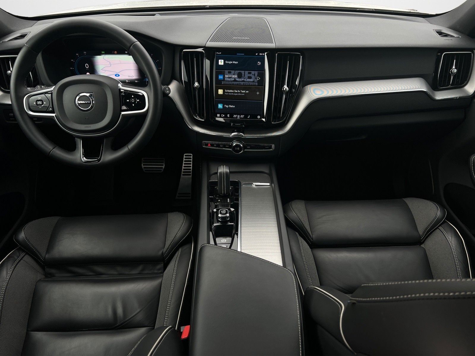 Volvo XC60 B4 D AWD R Design - Samsaru's Car Outlet