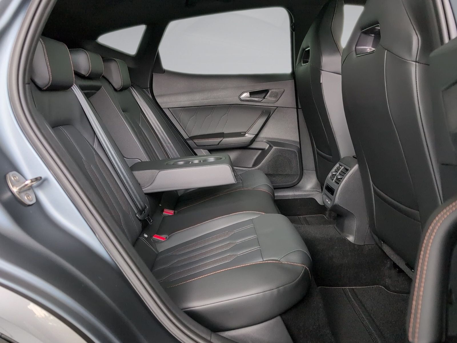 Cupra Formentor 2.0 TSI VZ AHK PANO LEDER COPPER MATT