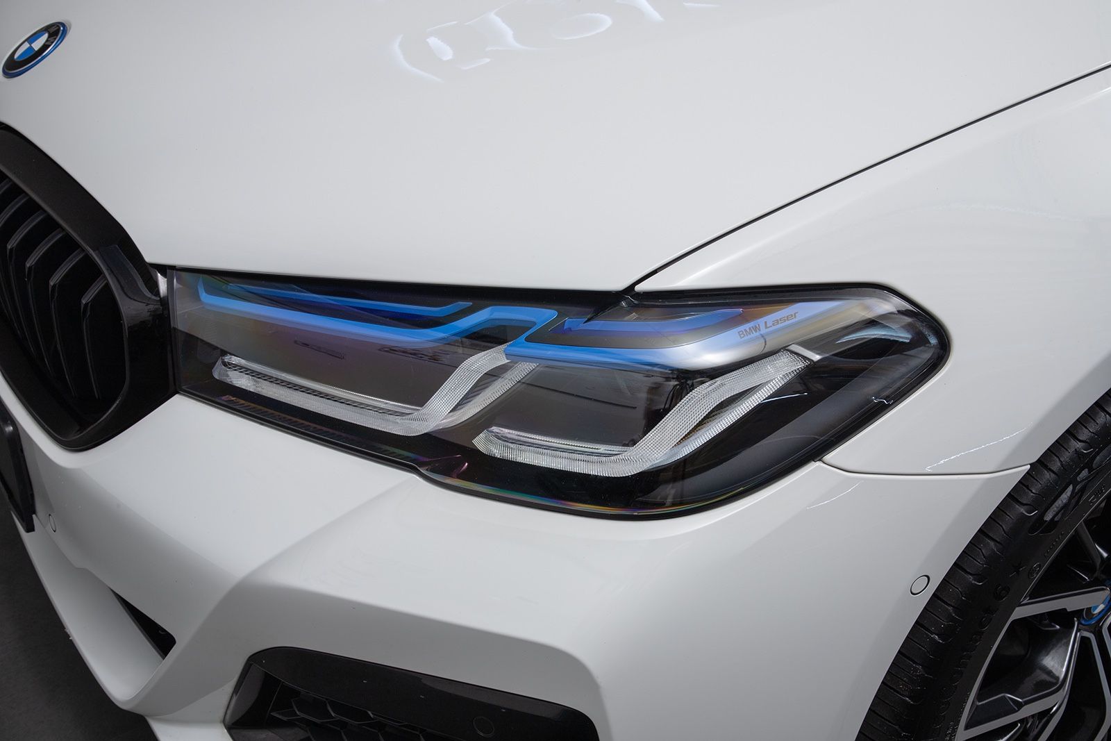 BMW 530e xD M-Sport 360°LenkHz.HuD Sitzlüft.PANO