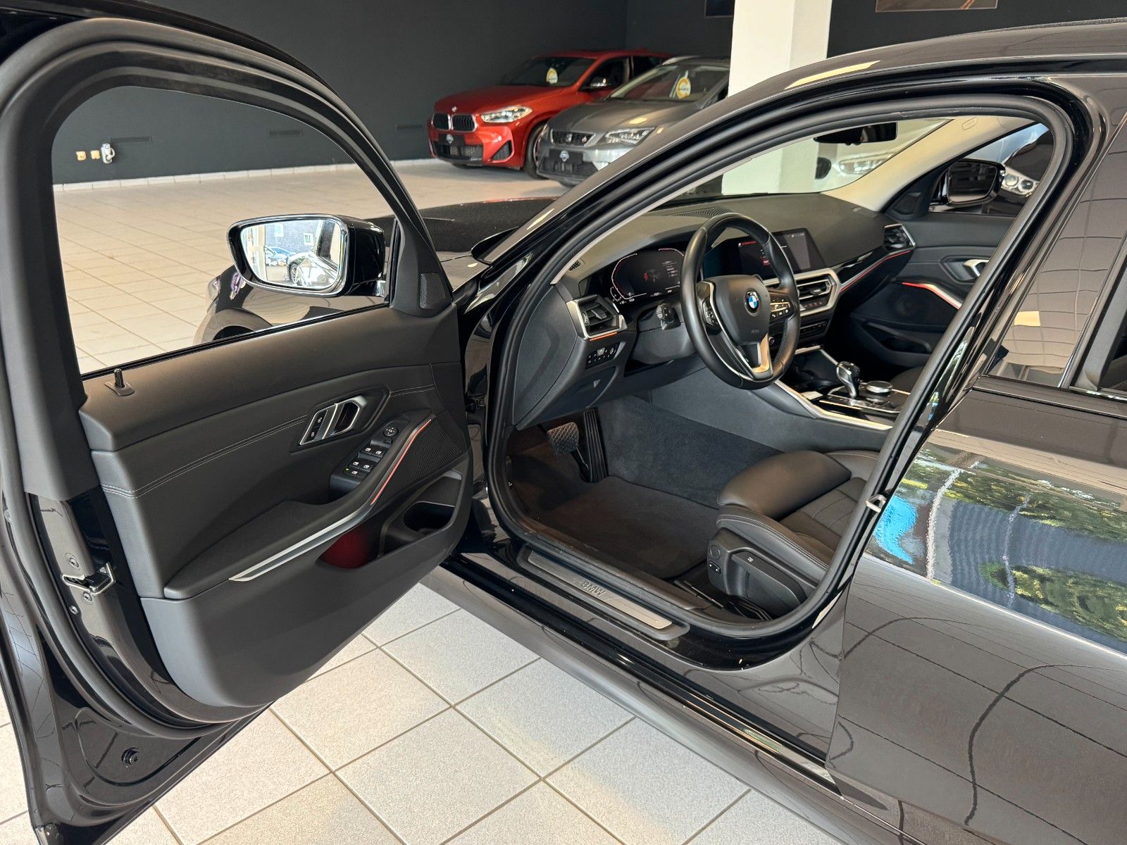 BMW 320i M Sport - Samsaru's Car Outlet