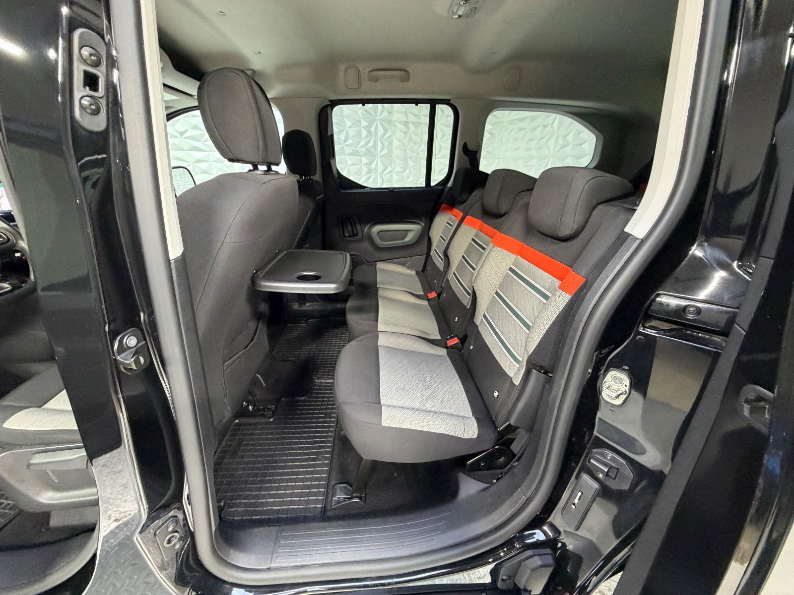Citroën Berlingo XL BlueHDi 130 EAT8 SHINE+ANHÄNGERKUP.+