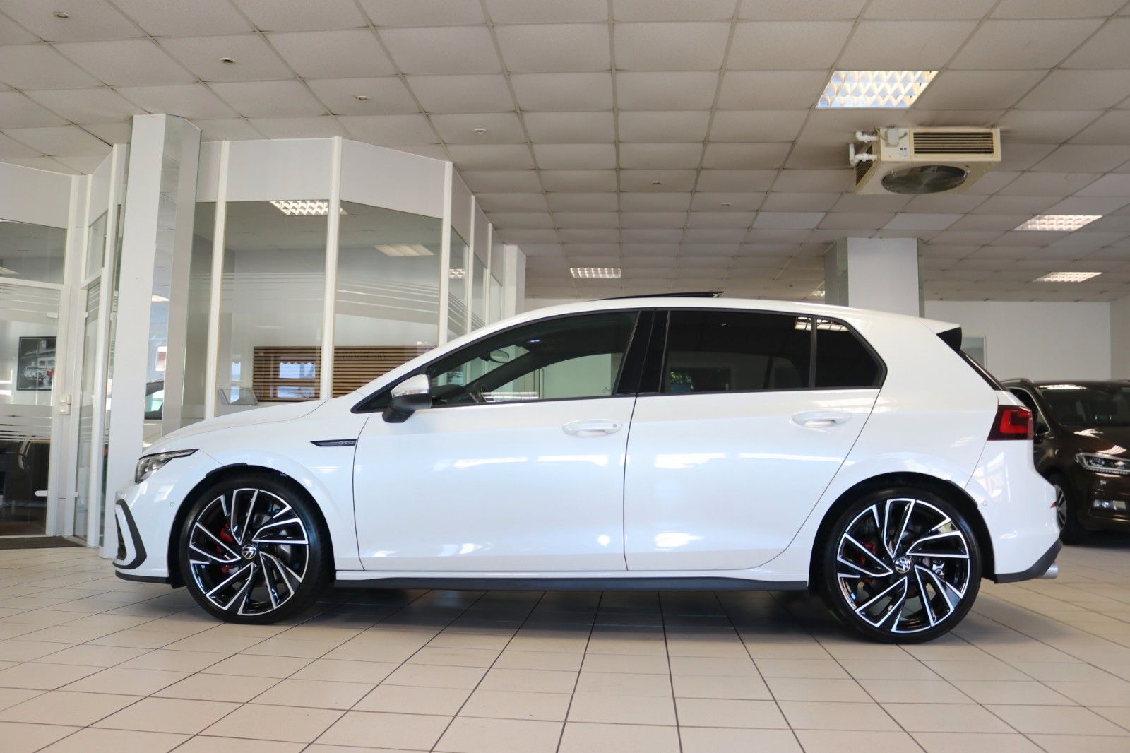 Volkswagen Golf VIII GTD AHK HUD STHZ Matrix Pano Kamera