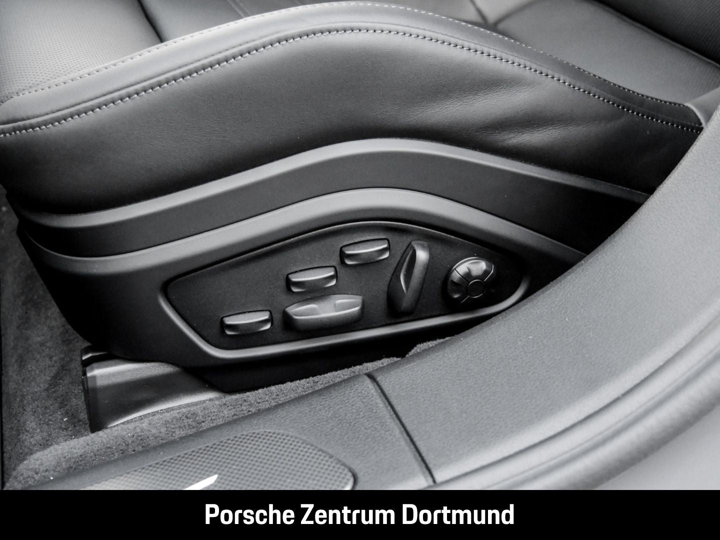 Porsche Panamera 4 E-Hybrid LED InnoDrive Surround-View