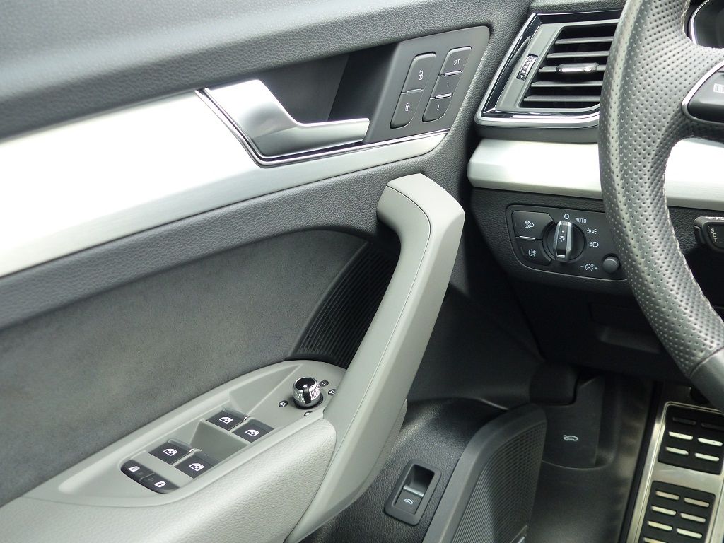 Audi Q5 50 TDI quattro Tiptronic Advanced - Samsaru's Car Outlet