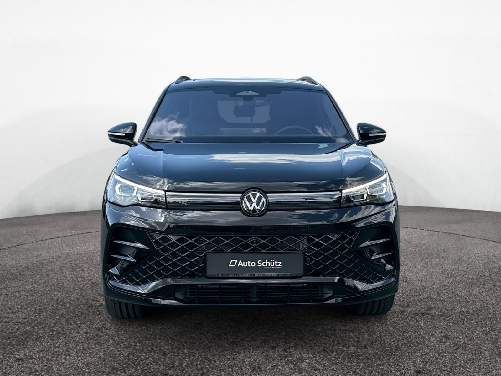 Volkswagen Tiguan R-Line 2,0 l TSI *4MOTION*LEDER*360°*AHK*