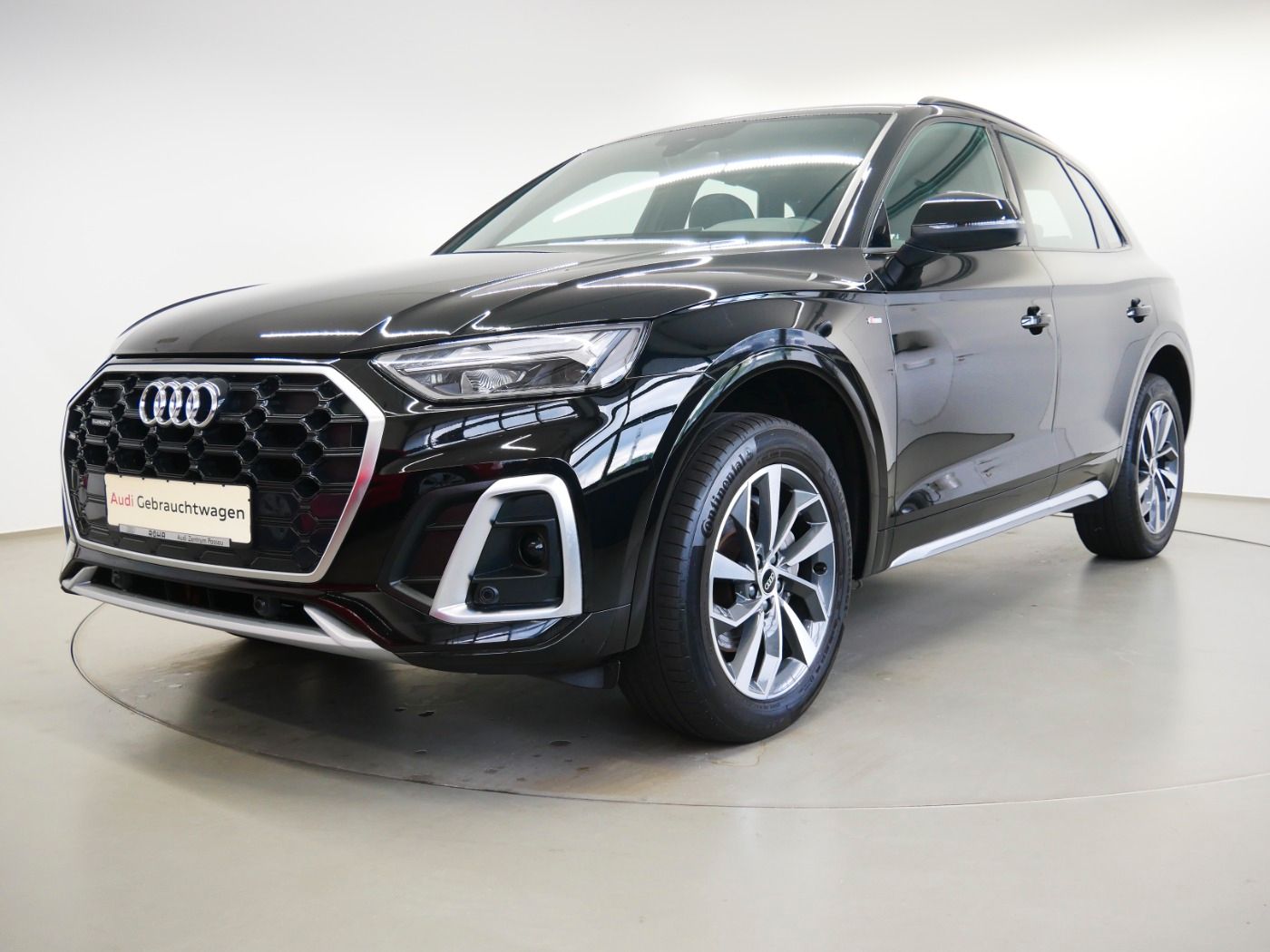 Audi Q5 40 TDI quattro S line - Samsaru's Car Outlet