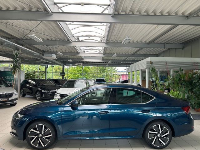 Skoda Octavia 2.0 TDI DSG Style AHK Navi Standheizung