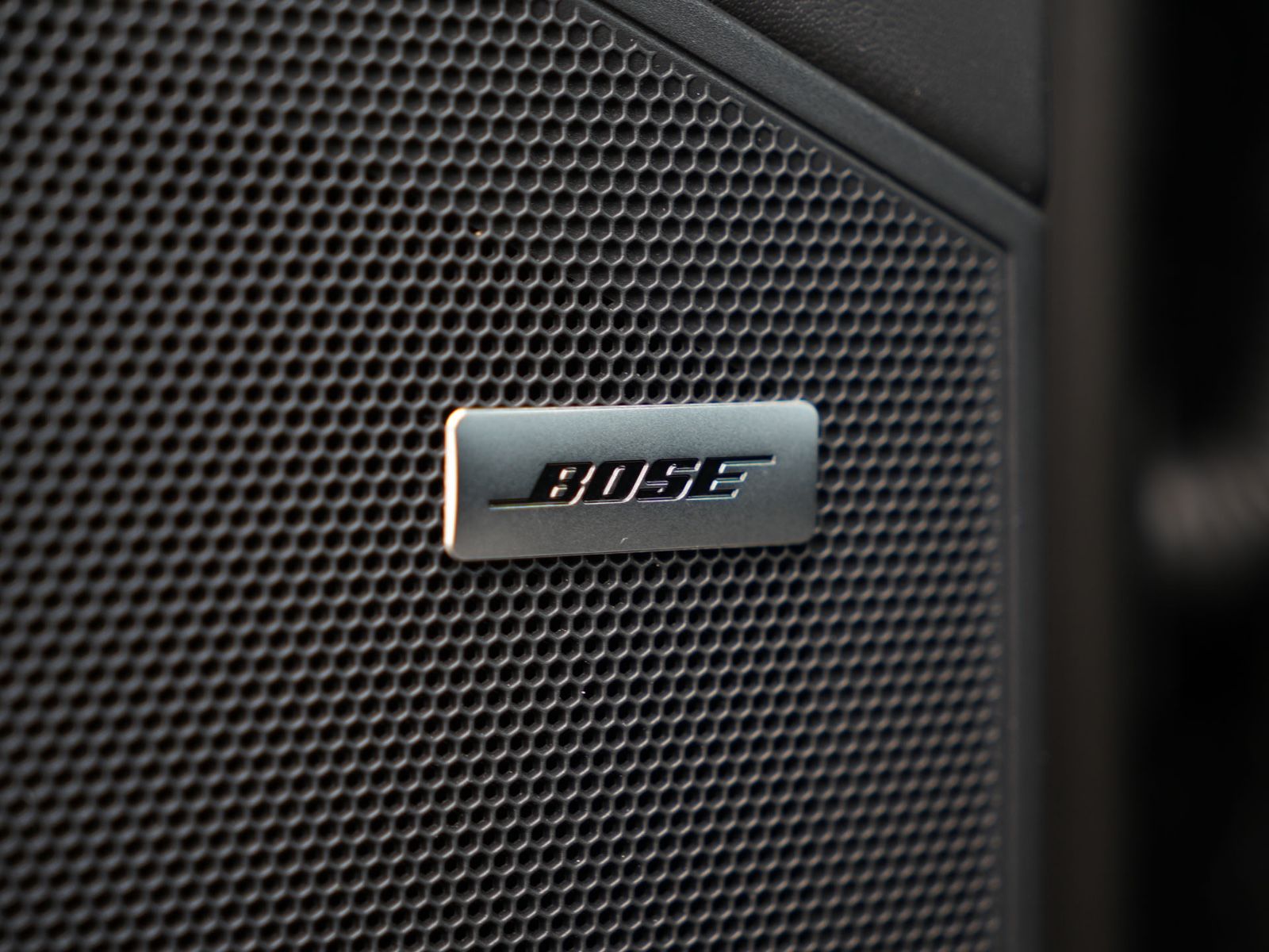 Porsche E-Hybrid MY24-INNODRIVE-ACC-LUFTF.-PANO-BOSE-RS