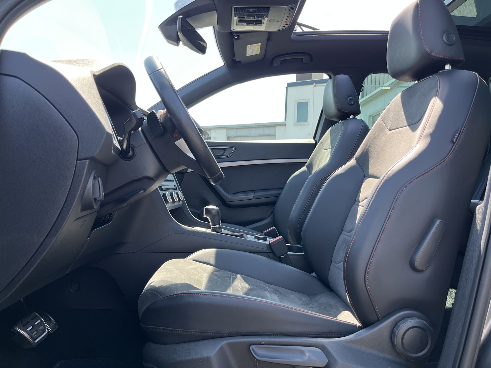 Seat Ateca 2.0 TDI DSG 4Drive FR AHK PANO STHZ Keyles