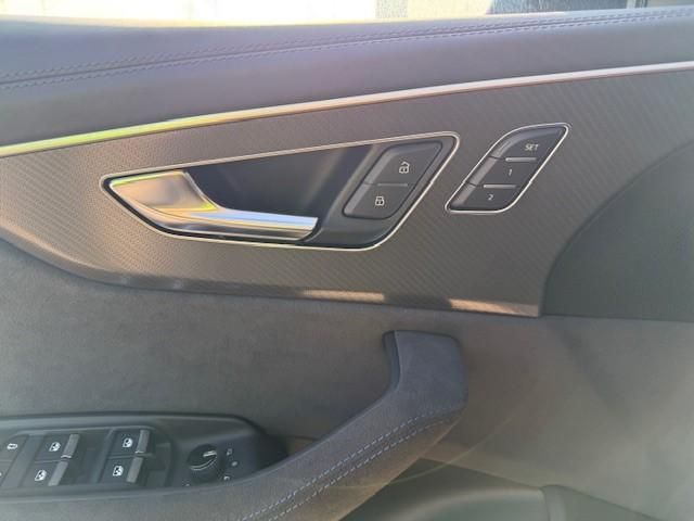 Audi RSQ8 performance #25 #RS Design blau #305 km/h