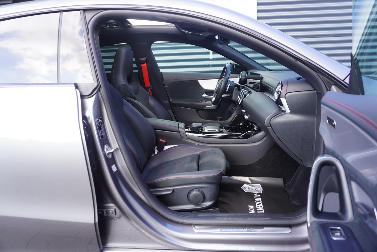Mercedes-Benz CLA 35 AMG - Samsaru's Car Outlet