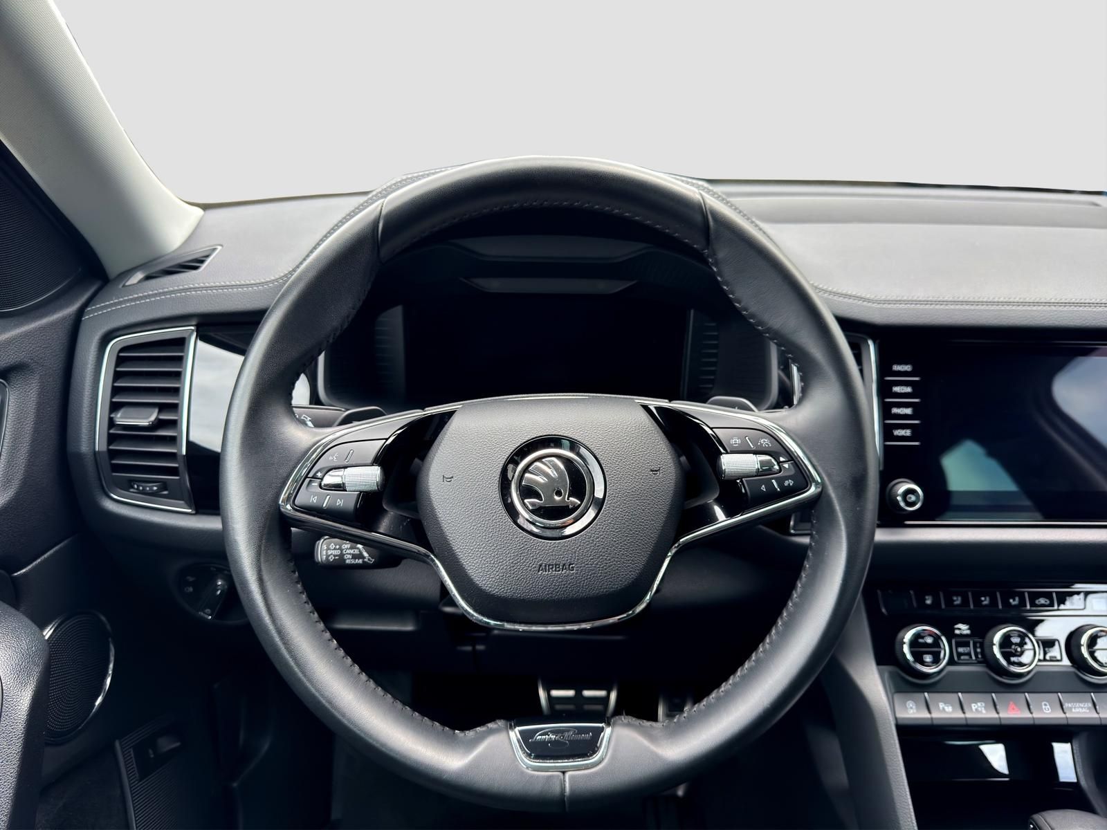 Skoda Kodiaq L&K 4x4*AHK*KESSY*APP-CAR*ACC*MATRIX*VIRT