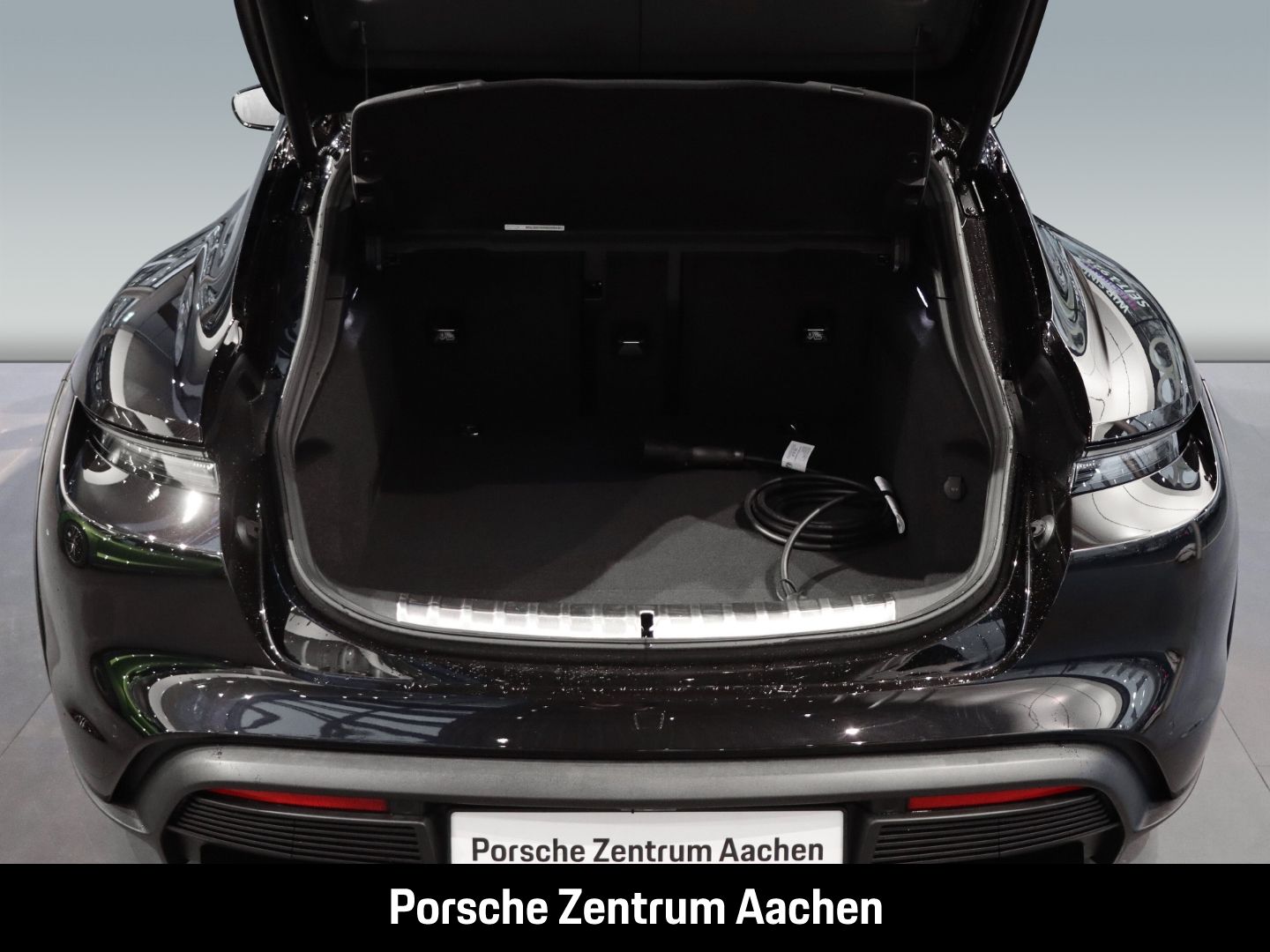 Porsche Taycan 4 Cross Turismo Surround-View LED-Matrix