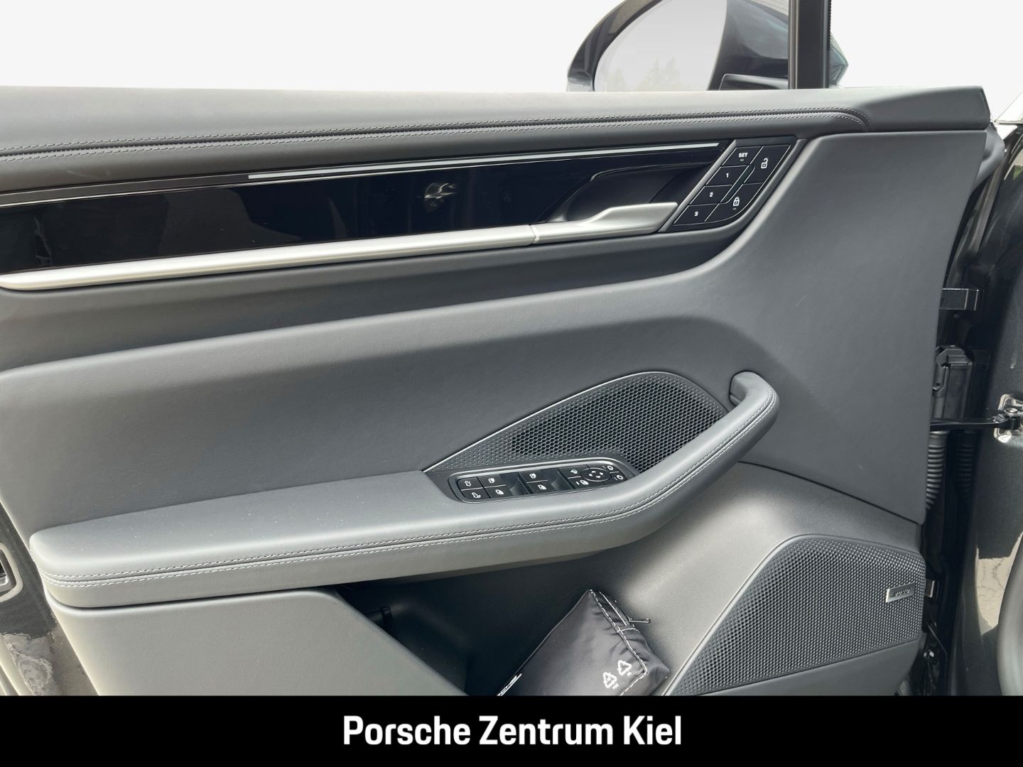Porsche Macan 4S HA-Lenkung InnoDrive HUD Sitzbelüftung