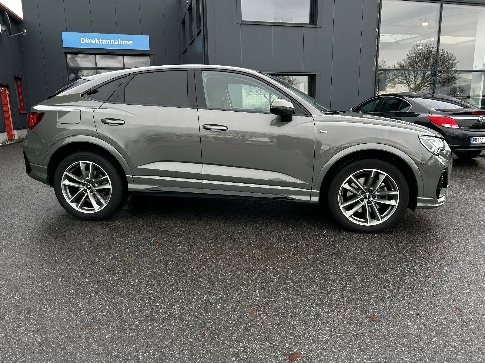 Audi Q3 40 TFSI Sportback quattro S line - Samsaru's Car Outlet