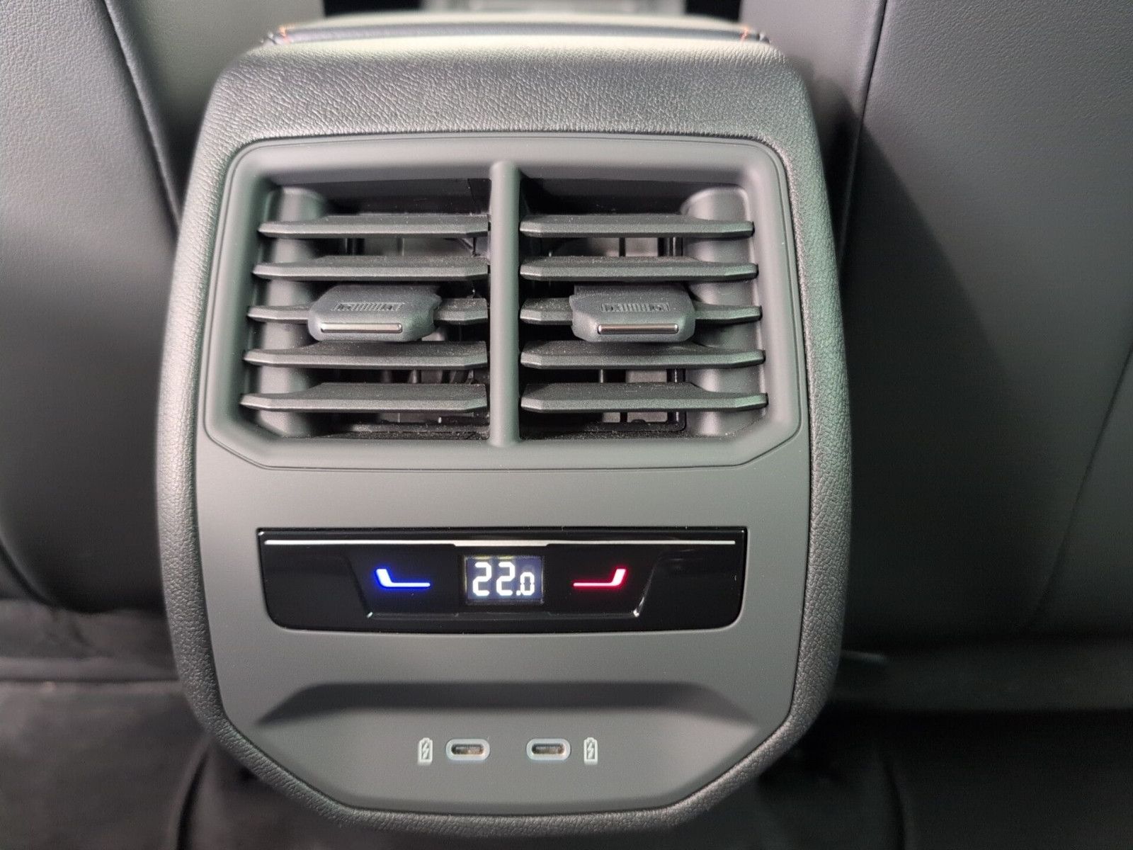 Cupra Formentor 2.0 TSI VZ AHK PANO LEDER COPPER MATT